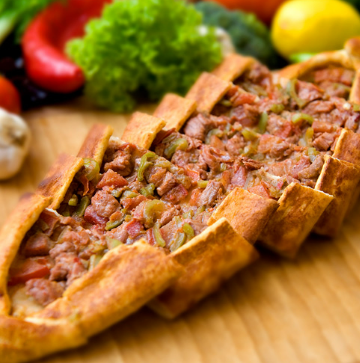 Kuşbaşılı Pide 